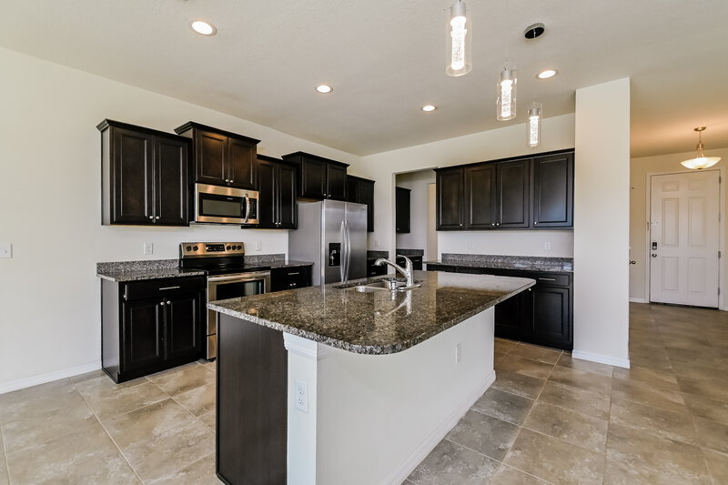 2,770/Mo, 5121 Jackel Chase Dr Wimauma, FL 33598 Kitchen View