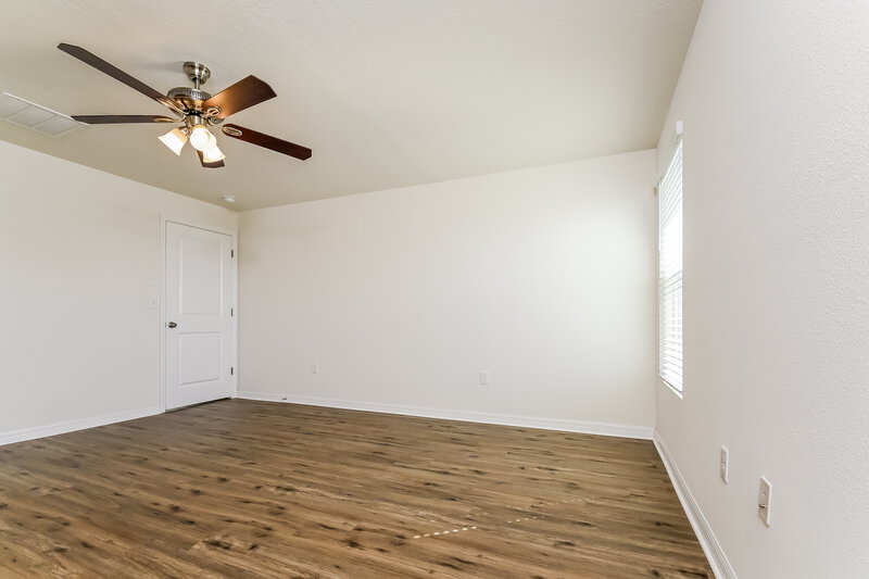 2,770/Mo, 5121 Jackel Chase Dr Wimauma, FL 33598 Main Bedroom View 2