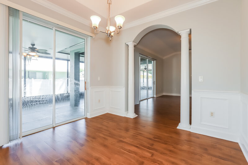 2,205/Mo, 5422 Oxford Manor Cir Lakeland, FL 33810 Dining Room View