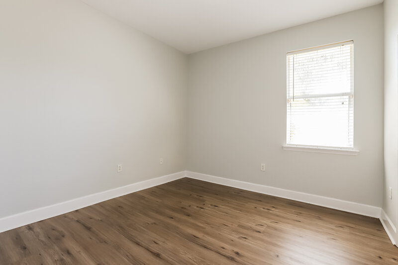 2,205/Mo, 5422 Oxford Manor Cir Lakeland, FL 33810 Bedroom View 2