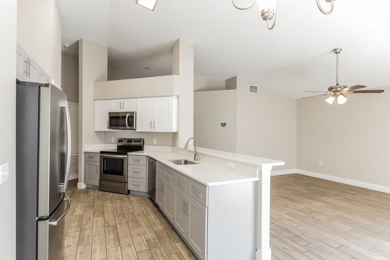 2,475/Mo, 22726 Sills Loop Land O Lakes, FL 34639 Kitchen View 2