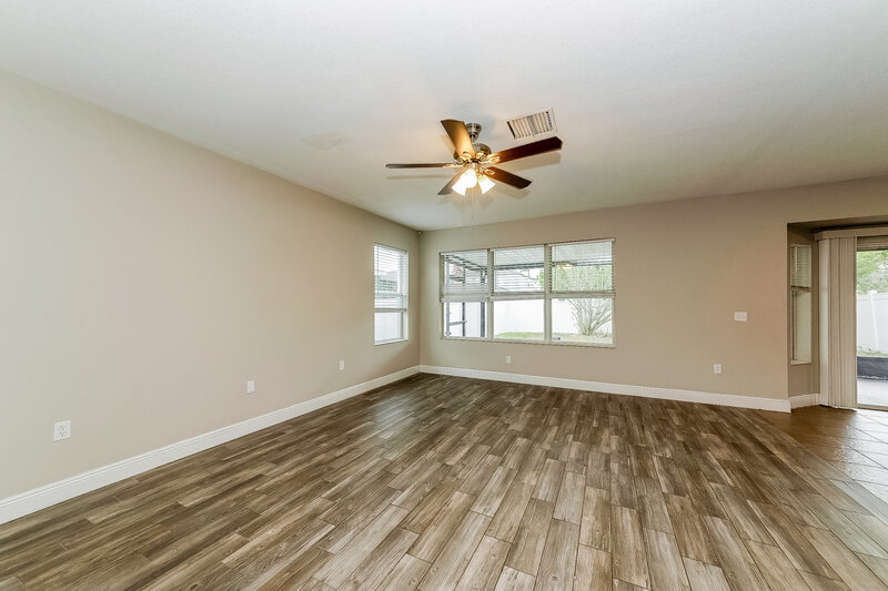 2,245/Mo, 12652 Evington Point Dr Riverview, FL 33579 Living Room View