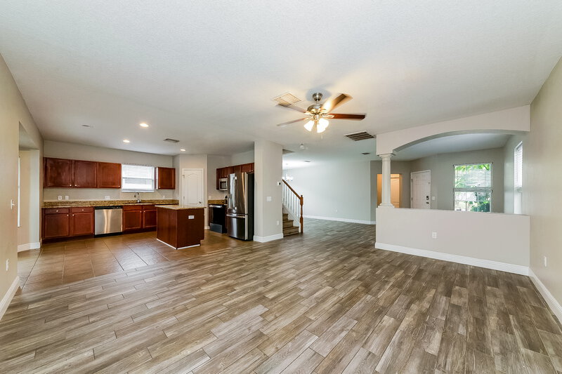 2,245/Mo, 12652 Evington Point Dr Riverview, FL 33579 Living Room View 2