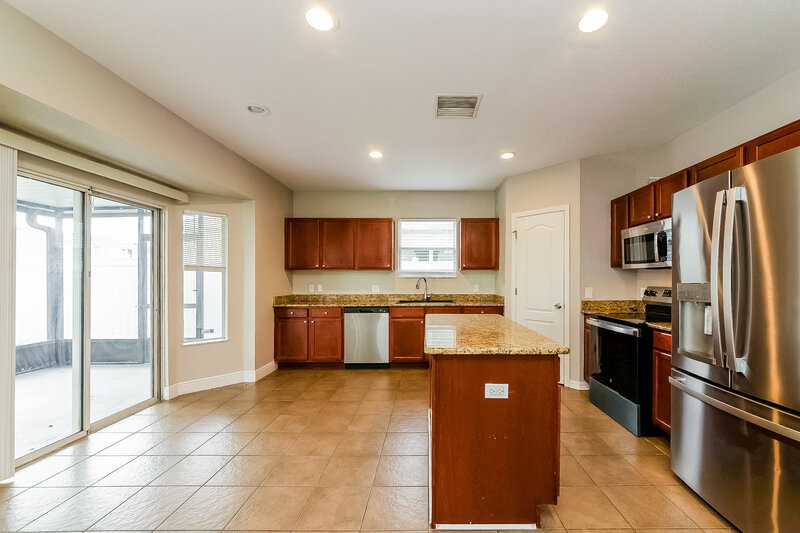 2,245/Mo, 12652 Evington Point Dr Riverview, FL 33579 Kitchen View