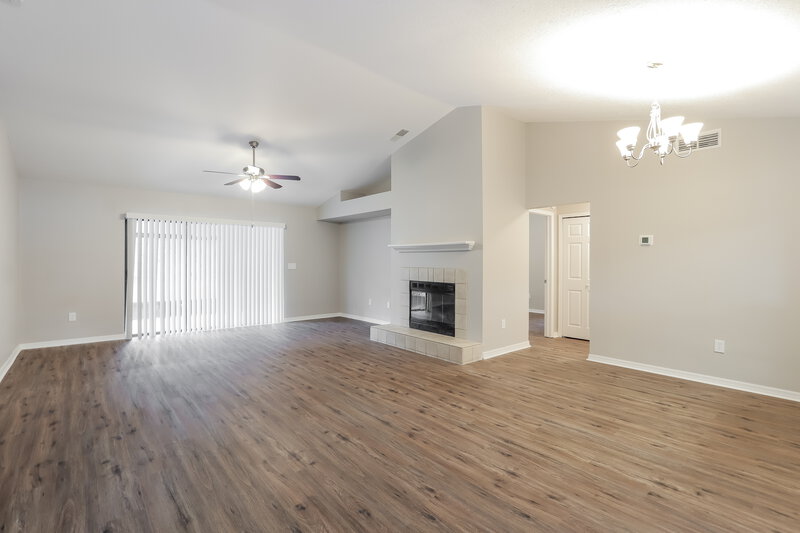 2,350/Mo, 9735 Fox Chapel Rd Tampa, FL 33647 Living Room View 2