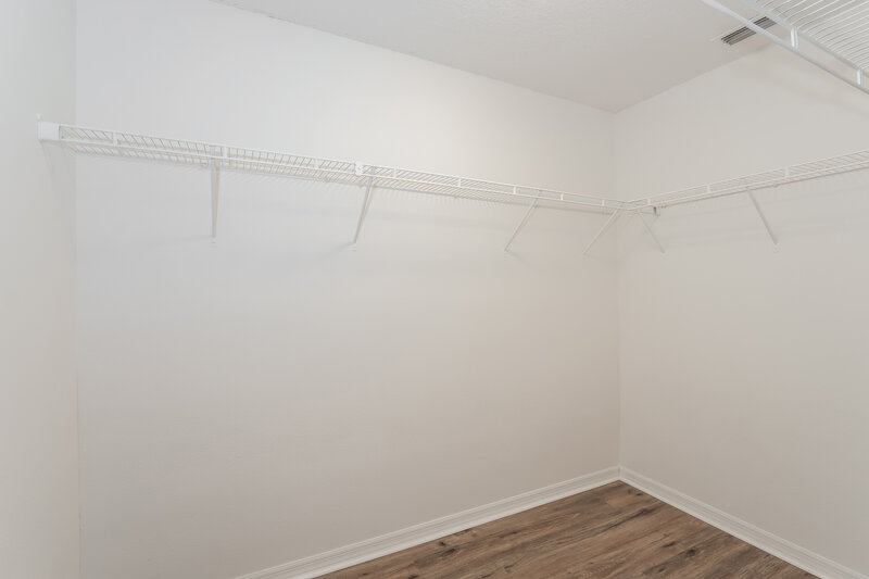 2,350/Mo, 9735 Fox Chapel Rd Tampa, FL 33647 Walk In Closet View