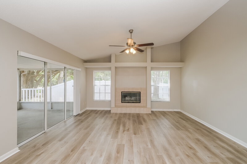 3,940/Mo, 10414 Ashley Oaks Dr Riverview, FL 33578 Family Room View