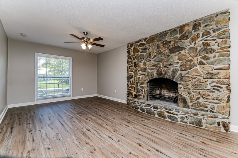 3,425/Mo, 13933 Oak Forest Blvd N Seminole, FL 33776 Living Room View