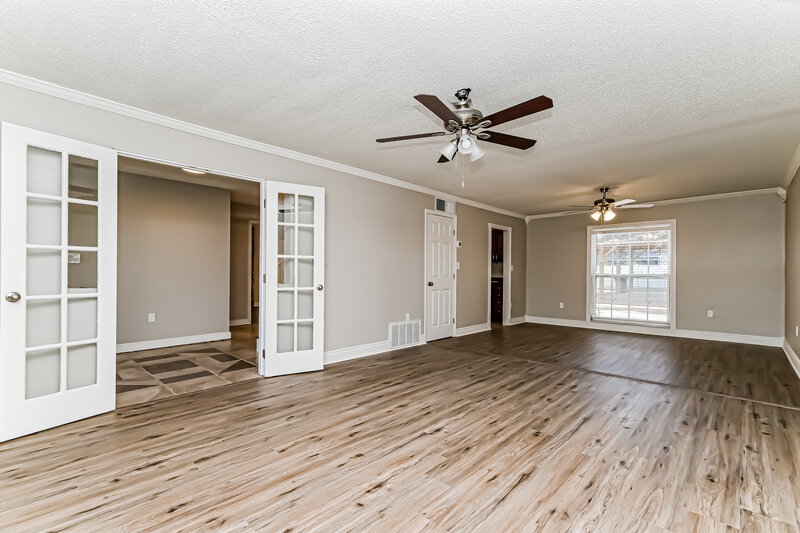 3,425/Mo, 13933 Oak Forest Blvd N Seminole, FL 33776 Family Room View