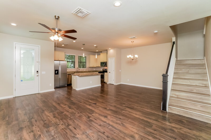 2,130/Mo, 5701 Colony Glen Rd Lithia, FL 33547 Living Room View 2