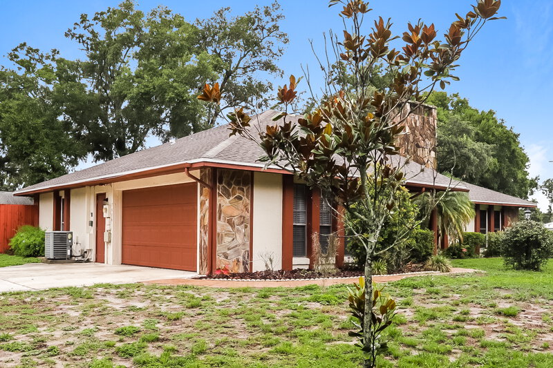 2,030/Mo, 7606 Mather Rd N Lakeland, FL 33810 Front View