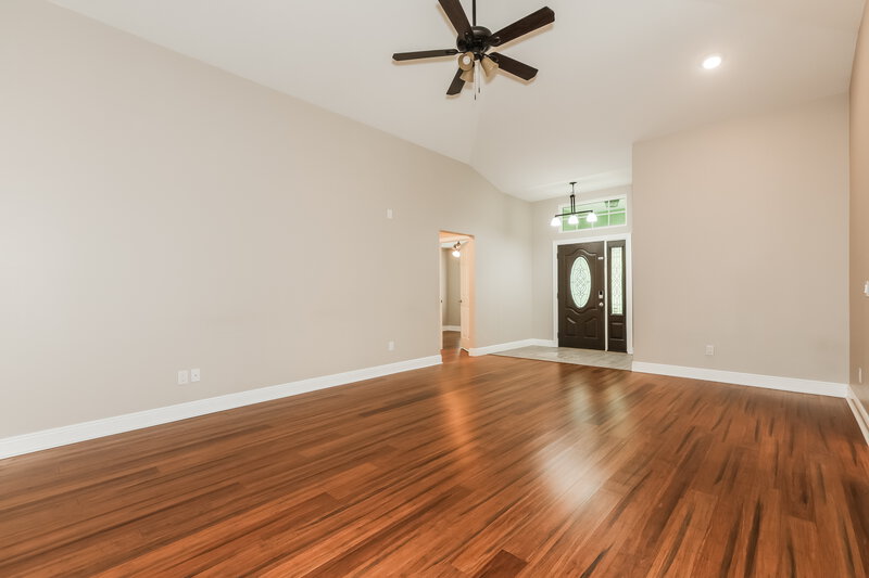 2,470/Mo, 2936 Minuteman Ln Brandon, FL 33511 Living Room View