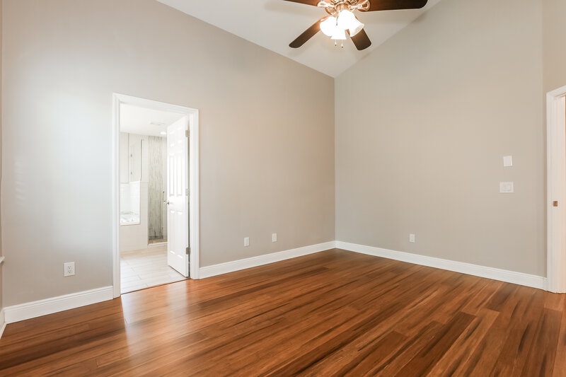 2,470/Mo, 2936 Minuteman Ln Brandon, FL 33511 Main Bedroom View 2