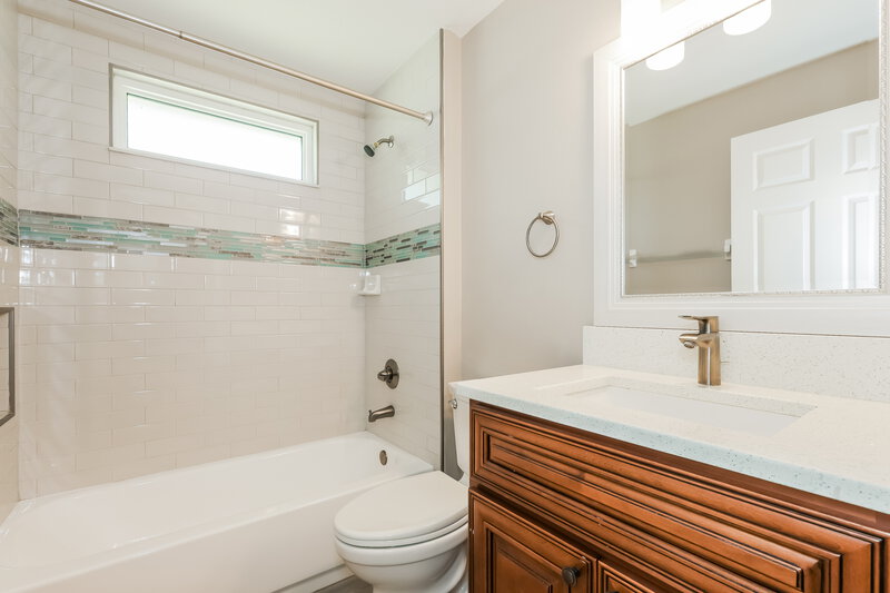 2,470/Mo, 2936 Minuteman Ln Brandon, FL 33511 Bathroom View