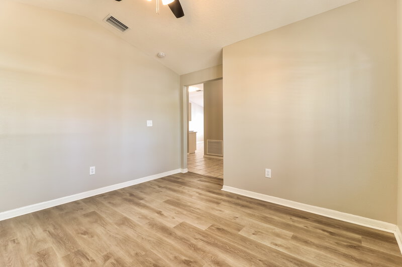 2,800/Mo, 3304 Pin Oak Ln Tampa, FL 33618 Living Room View