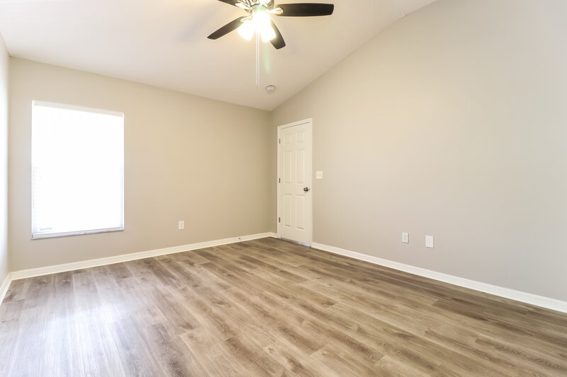 2,800/Mo, 3304 Pin Oak Ln Tampa, FL 33618 Main Bedroom View 2