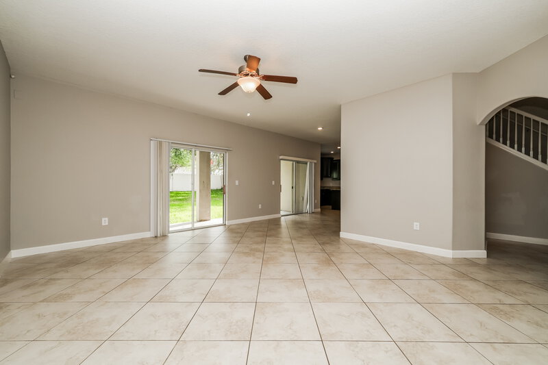 2,725/Mo, 10705 River Hawk Ln Riverview, FL 33569 Family Room View 2
