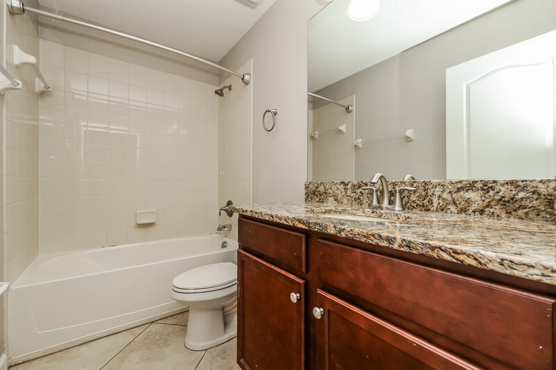2,725/Mo, 10705 River Hawk Ln Riverview, FL 33569 Bathroom View