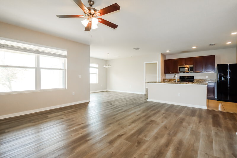 2,310/Mo, 14133 Arbor Pines Dr Riverview, FL 33579 Living Room View