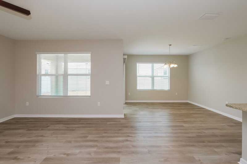 2,525/Mo, 14133 Arbor Pines Dr Riverview, FL 33579 Living Room View 2