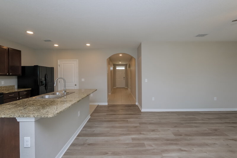 2,525/Mo, 14133 Arbor Pines Dr Riverview, FL 33579 Living Room View 3