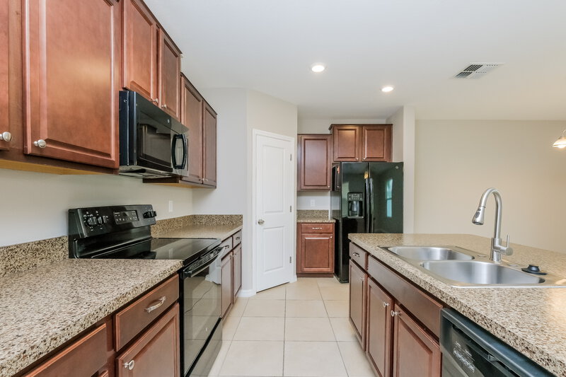 2,525/Mo, 4319 Globe Thistle Dr Tampa, FL 33619 Misc View 5