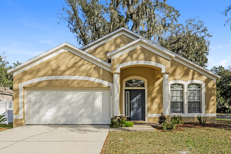 2,305/Mo, 1602 Cason Wood Ct Plant City, FL 33563 External View