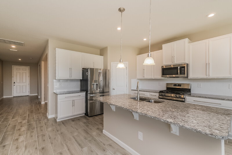 2,600/Mo, 12329 Blue Pacific Dr Riverview, FL 33579 Kitchen View
