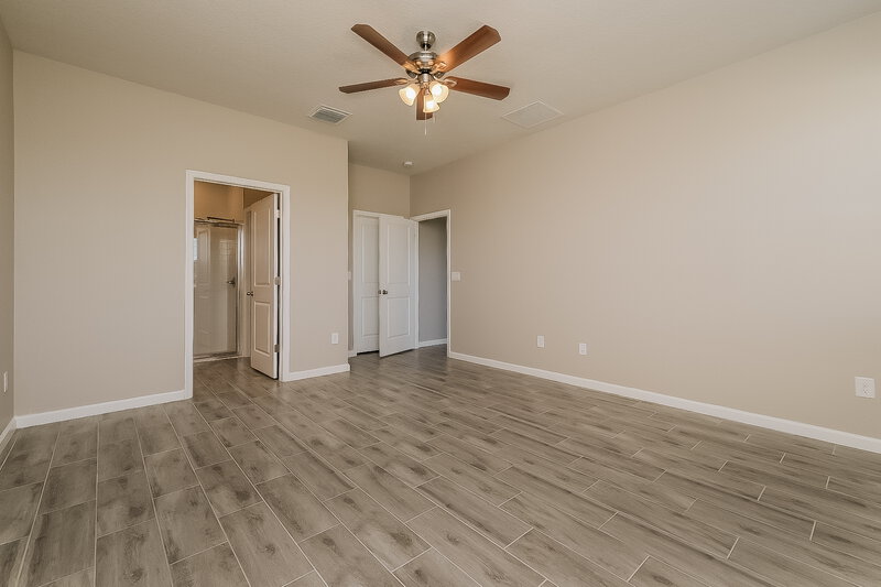 2,600/Mo, 12329 Blue Pacific Dr Riverview, FL 33579 Main Bedroom View