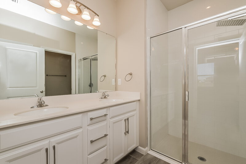 2,600/Mo, 12329 Blue Pacific Dr Riverview, FL 33579 Main Bathroom View