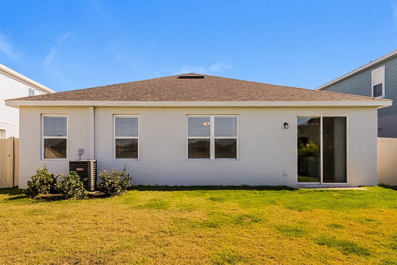 2,600/Mo, 12329 Blue Pacific Dr Riverview, FL 33579 Rear View