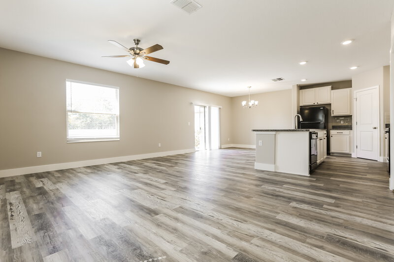 2,410/Mo, 10418 Carloway Hills Dr Wimauma, FL 33598 Living Room View