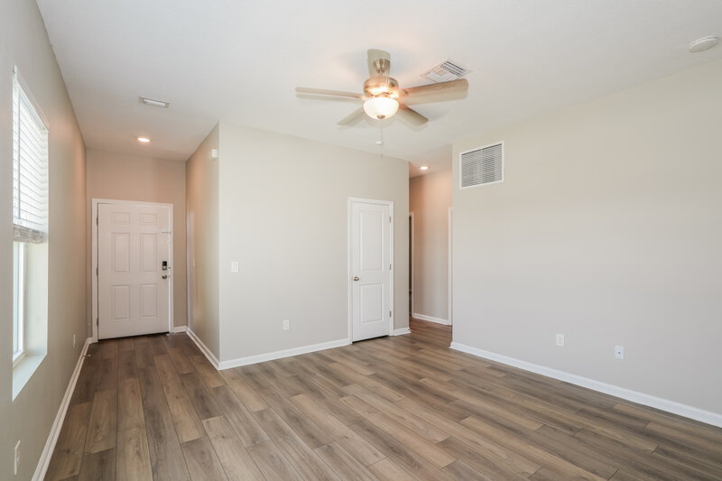 1,795/Mo, 34812 Daisy Meadow Loop Zephyrhills, FL 33541 Living Room View 2