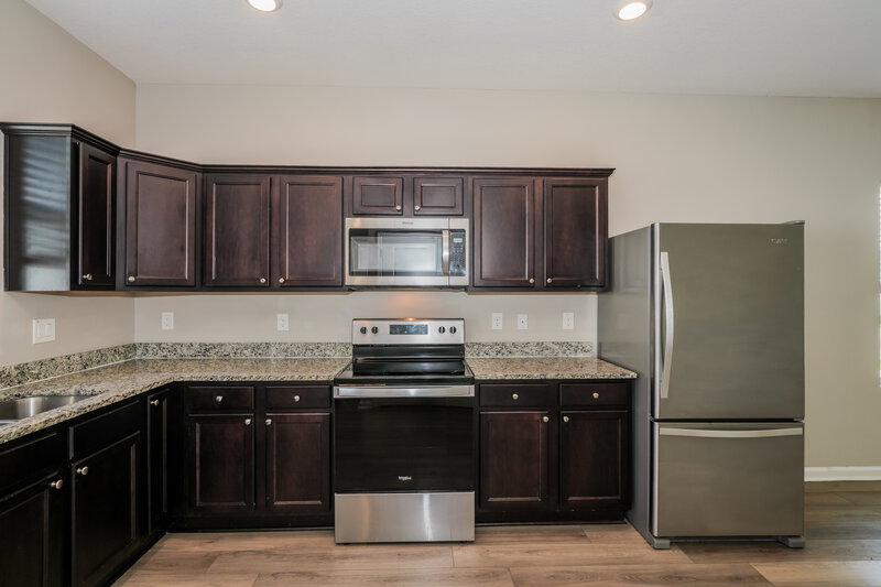 1,795/Mo, 34812 Daisy Meadow Loop Zephyrhills, FL 33541 Kitchen View 2