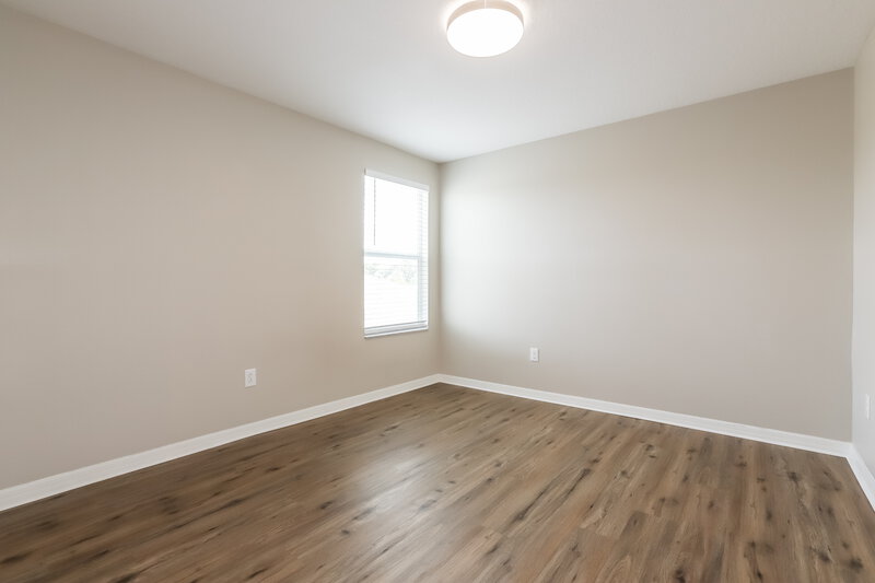 2,800/Mo, 1909 Broad Winged Hawk Dr Ruskin, FL 33570 Bedroom View 2