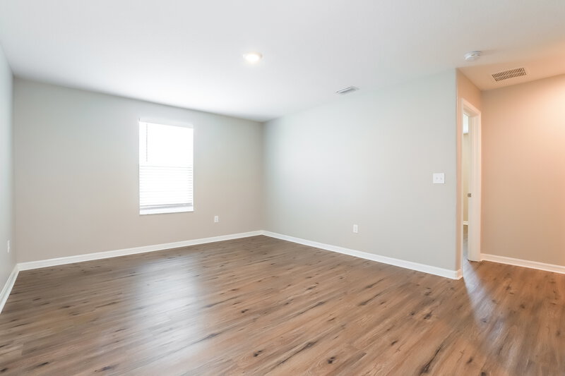 2,800/Mo, 1909 Broad Winged Hawk Dr Ruskin, FL 33570 Loft View