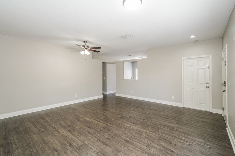 2,040/Mo, 416 Summer Sails Dr Valrico, FL 33594 Living Room View 3