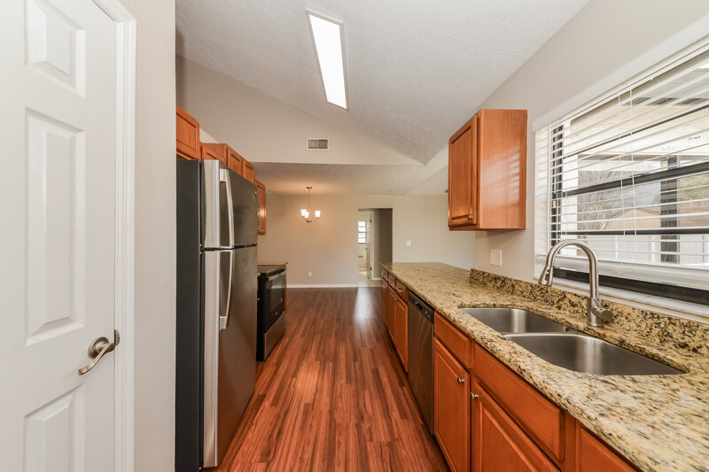 2,465/Mo, 4204 Spring Way Cir Valrico, FL 33596 Kitchen View