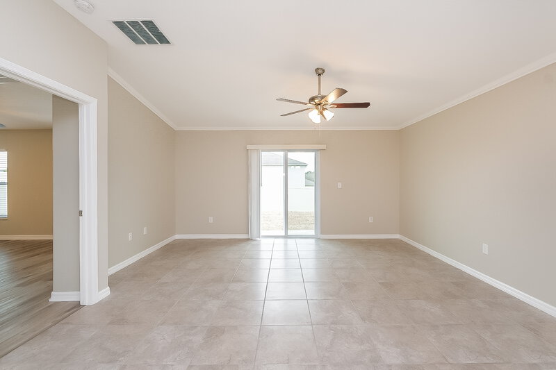 2,475/Mo, 204 Archcliffe Point Pl Dover, FL 33527 Living Room View