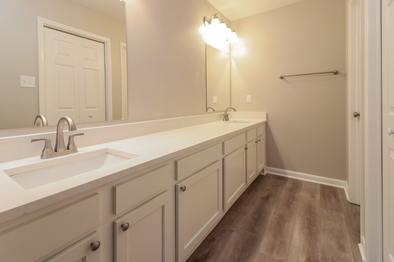 2,370/Mo, 1824 Tinsmith Cir Lutz, FL 33559 Main Bathroom View