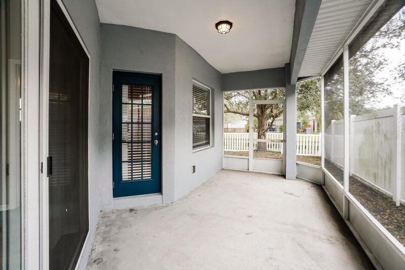 2,115/Mo, 1838 Atlantic Dr Ruskin, FL 33570 Sun Room View 2