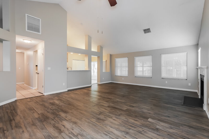 3,880/Mo, 10201 Evening Trail Dr Riverview, FL 33569 Living Room View