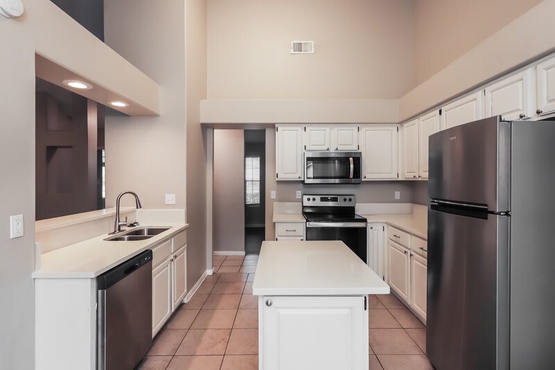 3,880/Mo, 10201 Evening Trail Dr Riverview, FL 33569 Kitchen View