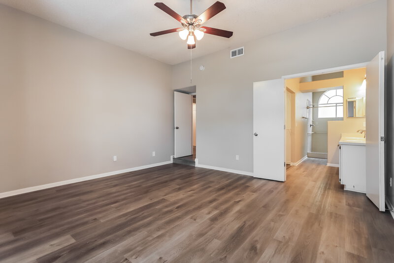 3,880/Mo, 10201 Evening Trail Dr Riverview, FL 33569 Main Bedroom View 2