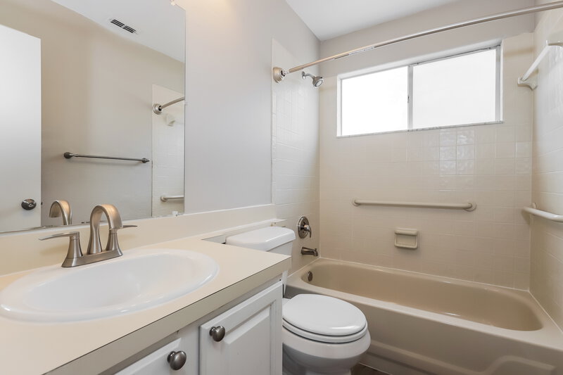 3,880/Mo, 10201 Evening Trail Dr Riverview, FL 33569 Bathroom View