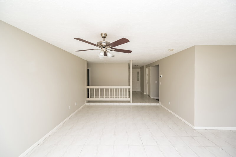 2,450/Mo, 5518 Pentail Cir Tampa, FL 33625 Living Room View 2
