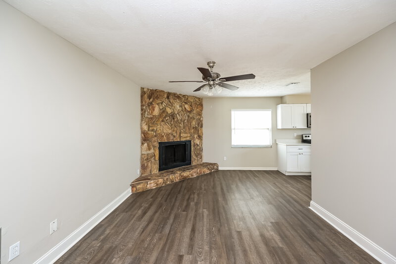 2,450/Mo, 5518 Pentail Cir Tampa, FL 33625 Living Room View 4