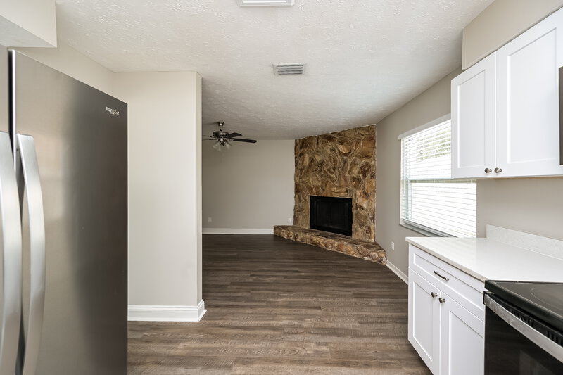 2,450/Mo, 5518 Pentail Cir Tampa, FL 33625 Kitchen View