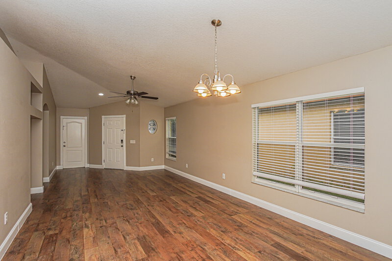 2,035/Mo, 10610 Navigation Dr Riverview, FL 33579 Living Room View 2