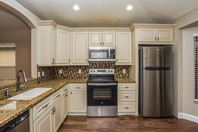 2,035/Mo, 10610 Navigation Dr Riverview, FL 33579 Kitchen View